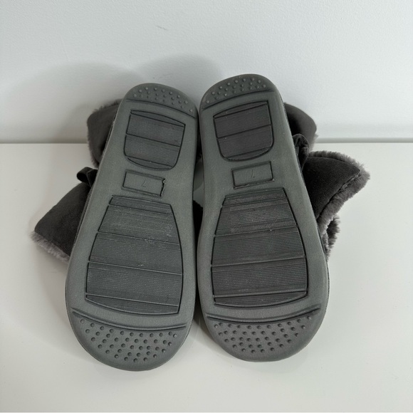 Steve Madden Grey Bear Paw Boot Slippers Women’s Size 7 - Picture 5 of 5